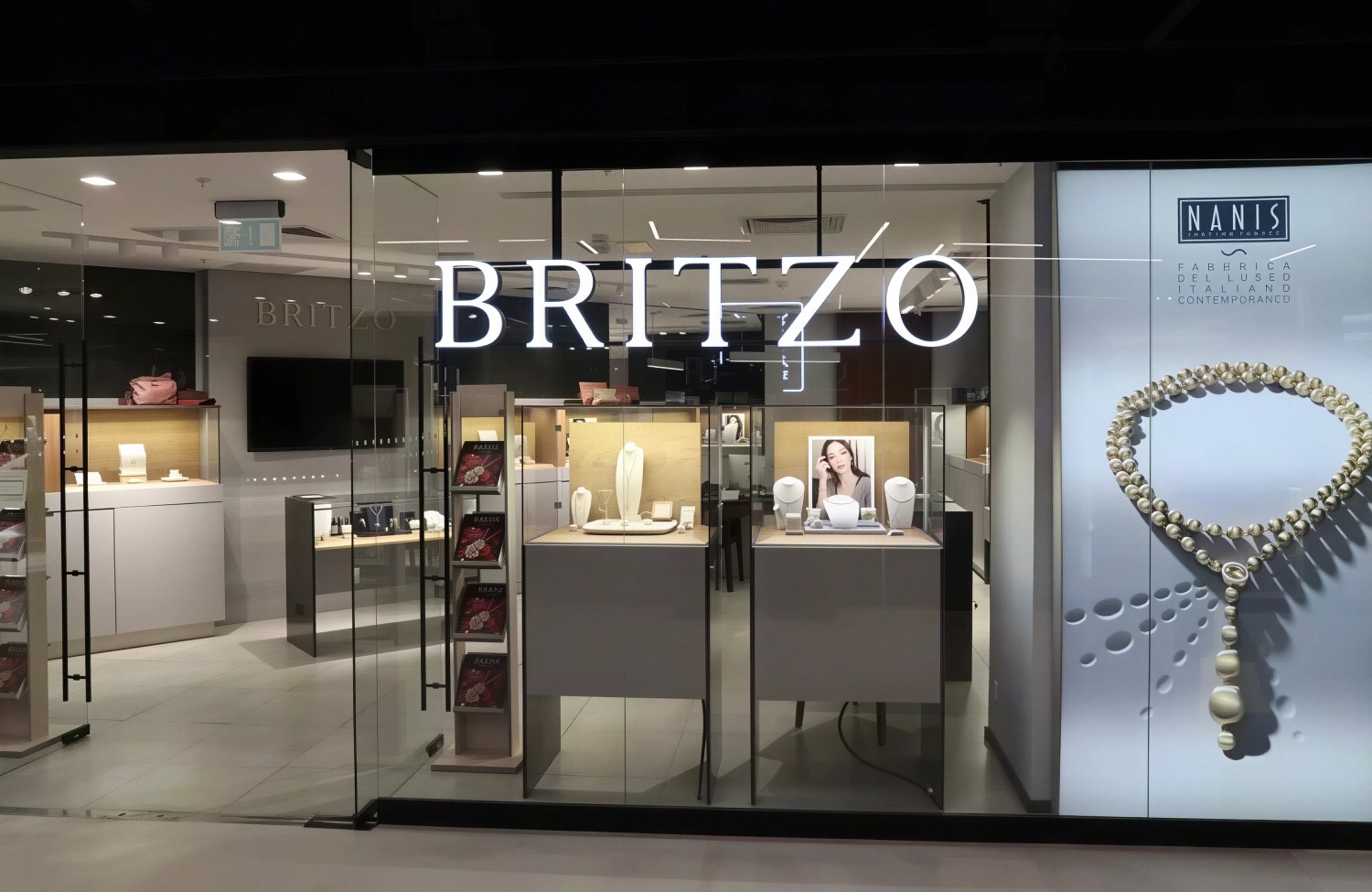 BRITZO - Официальный ювелирный магазин в Москве