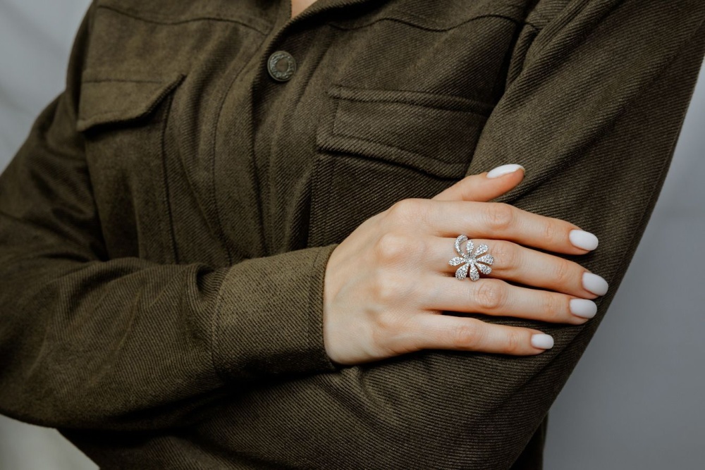 Кольцо BIBIGI' Flower Кольцо BIBIGI' Flower коллекция 2022-2023