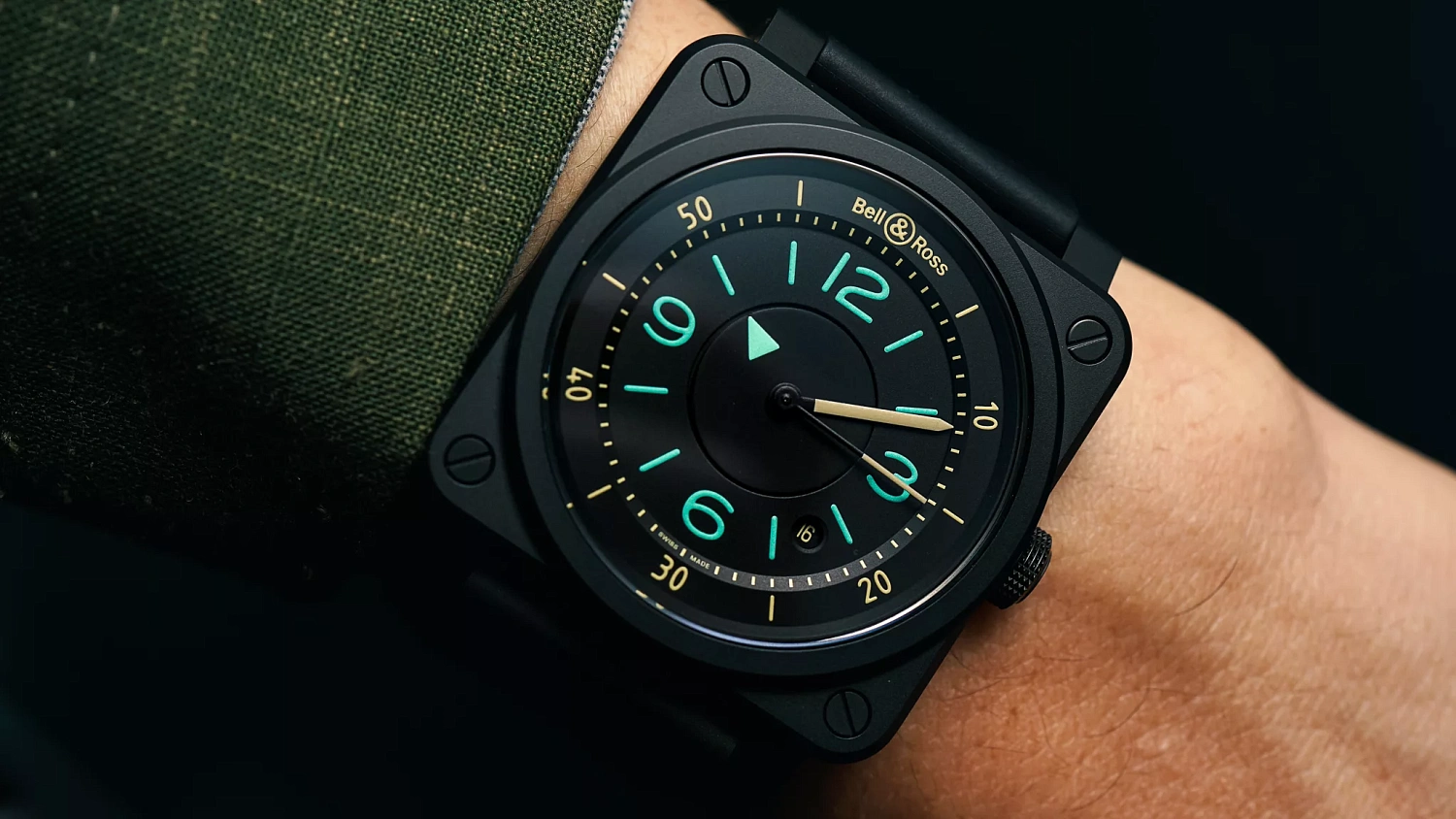 Аксессуары решают все: на что обратить внимание мужчинам в 2025 году?