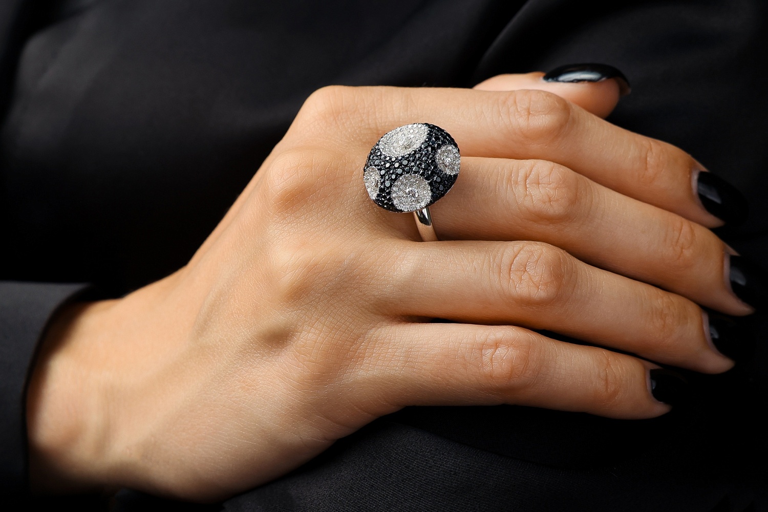 Вечность в черном сиянии