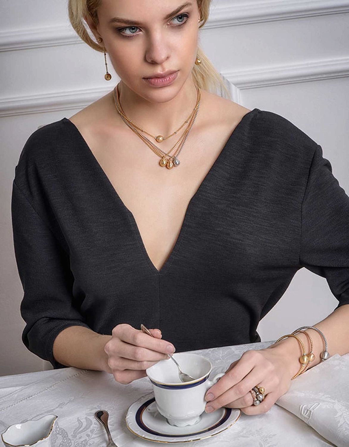 Stella MILANO Stella MILANO