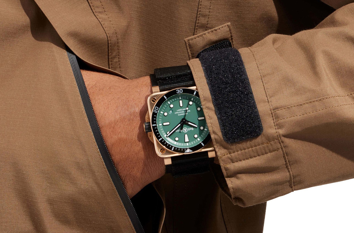 Аксессуары решают все: на что обратить внимание мужчинам в 2025 году?